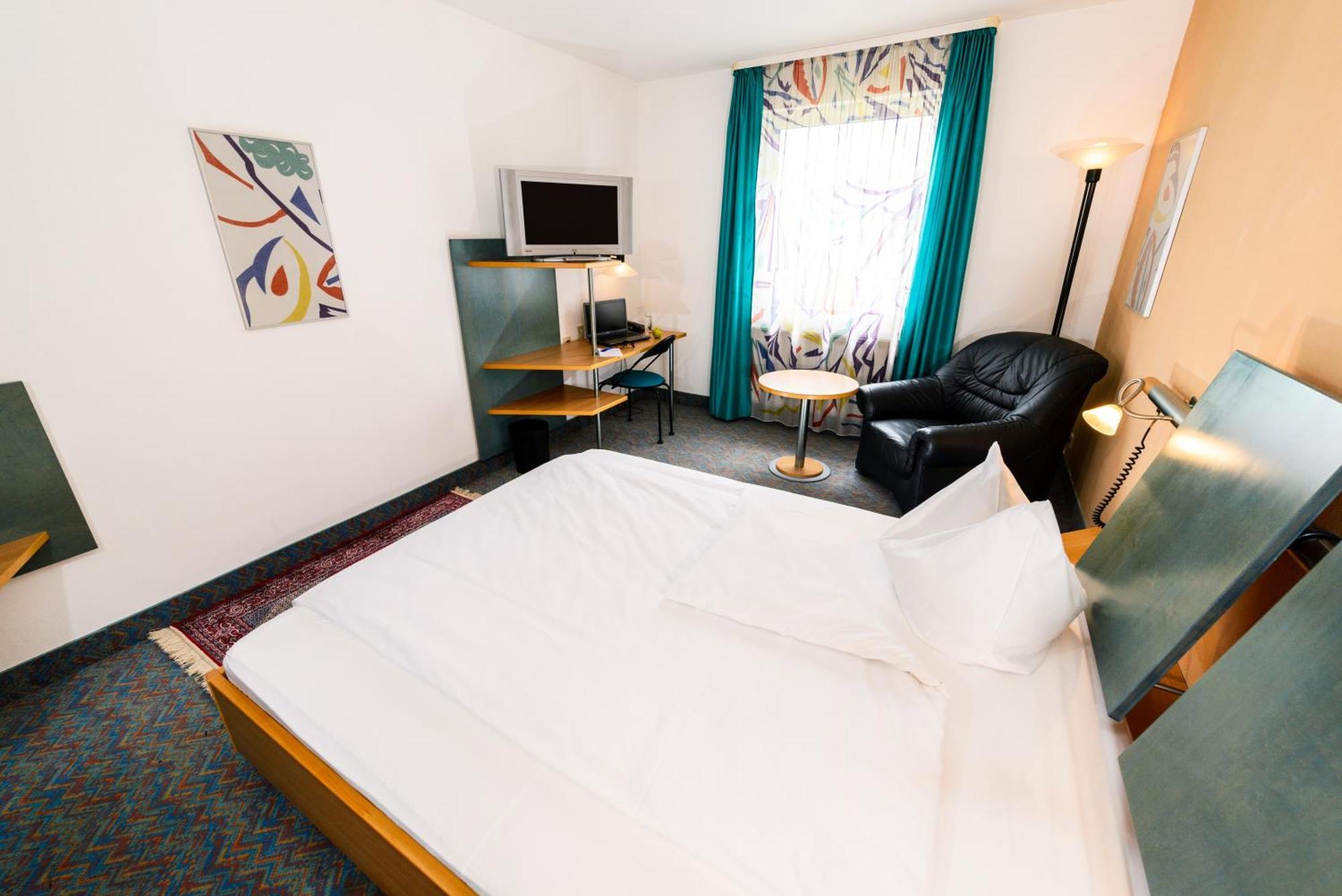 Hotel Residenz Schnelldorf Chambre photo