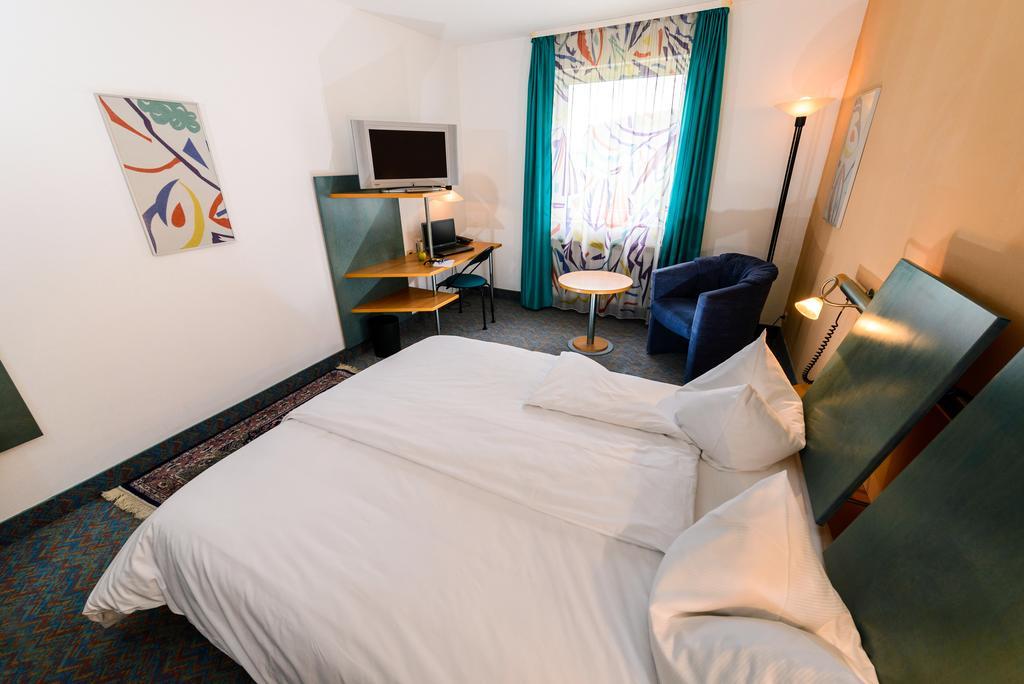 Hotel Residenz Schnelldorf Chambre photo