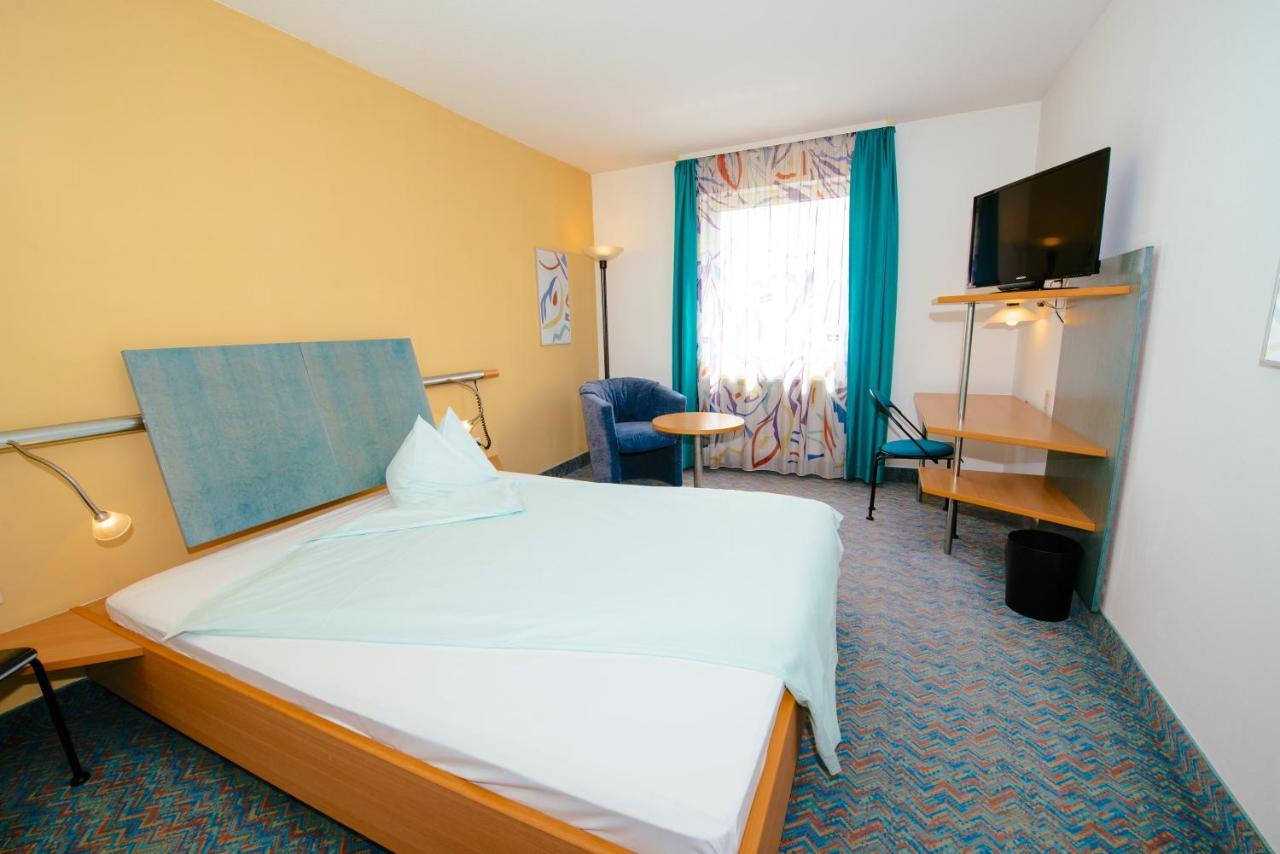 Hotel Residenz Schnelldorf Extérieur photo